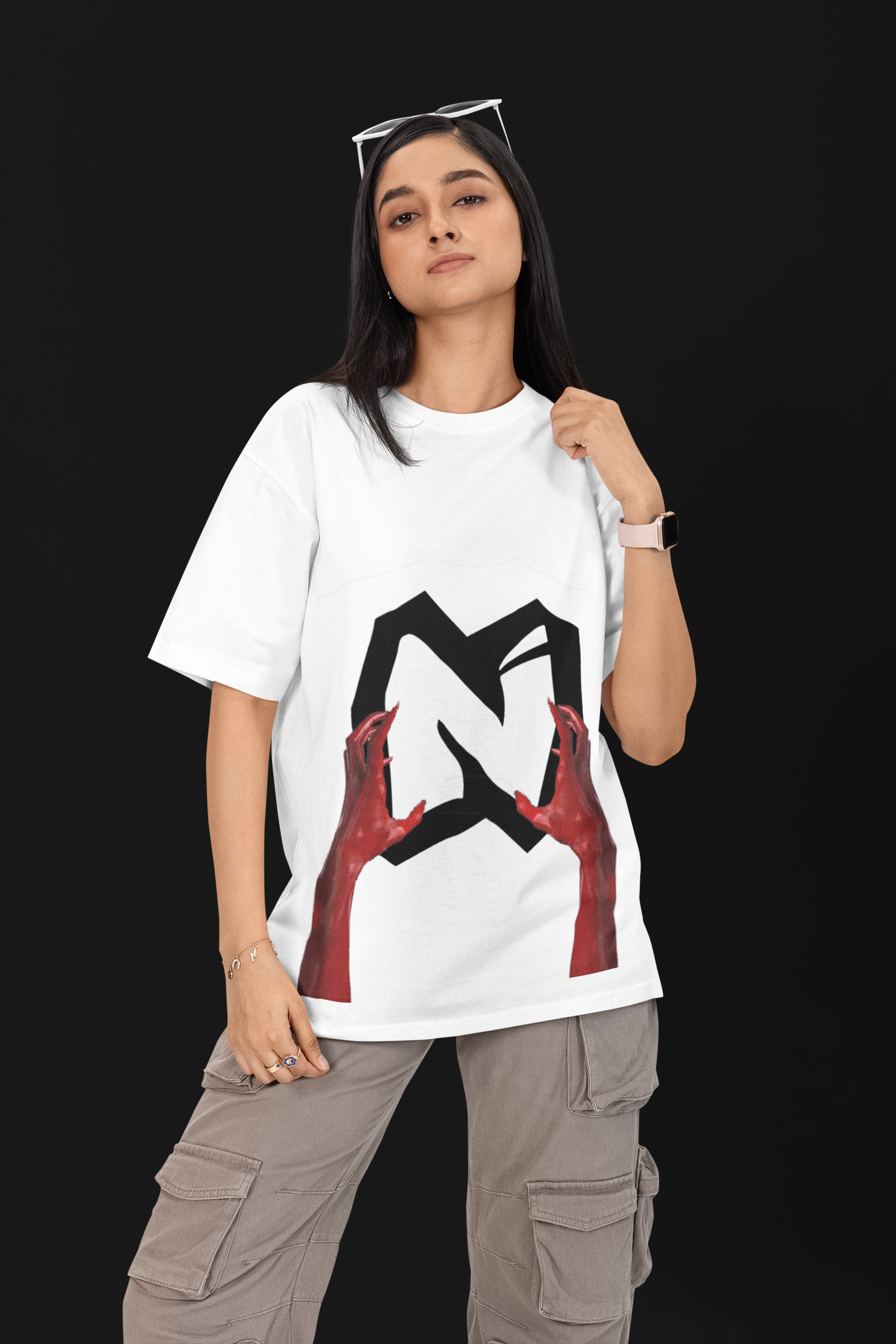 CREEPY HANDS Oversized Tee